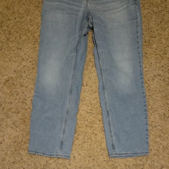 Old Navy Light Blue Athletic Taper Jeans - Picture 4 of 5